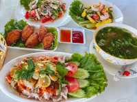 Boat cafe’ 