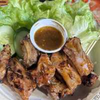 ถนนคนเดินท่าแพ ( ตลาดนัดเย็นวันอาทิตย์ )