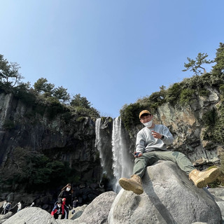바다와 폭포가 만나는 지점🌊