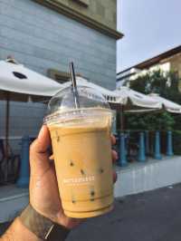 บอททอมเลส (Bottomless) #คาเฟ่เปิดใหม่พระราม3