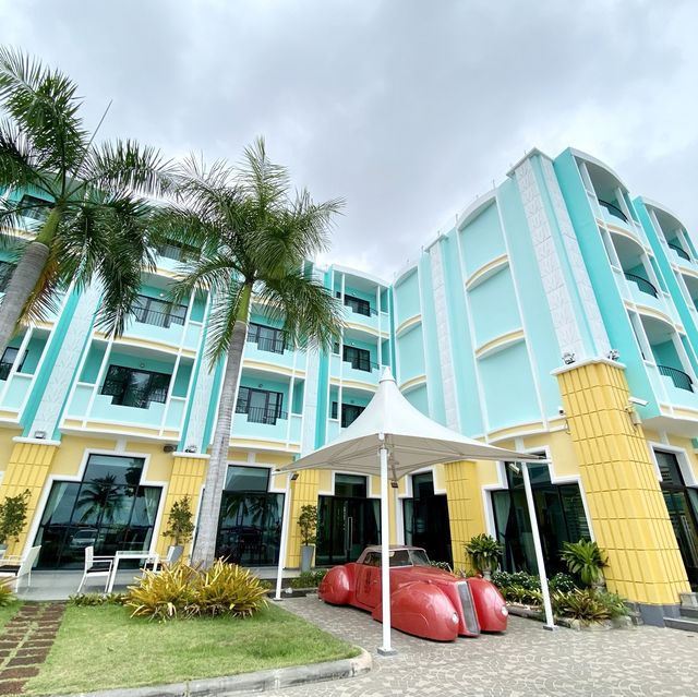 โรงแรมแนวคิวบาสีสันจัดจ้าน