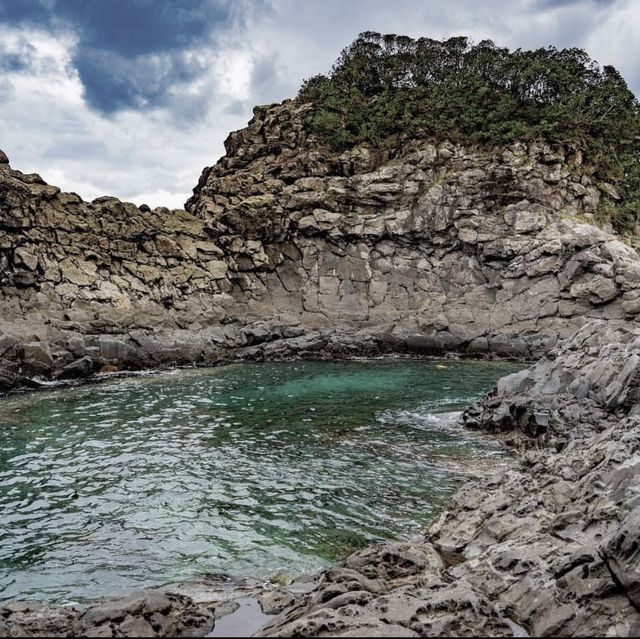 🌊 홀로 우뚝 솟은 서귀포 해안을 지키는 외돌개 ! 