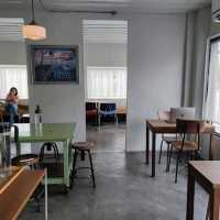 ขจี คาเฟ่ที่ได้ความรู้สึกอบอุ่น 
