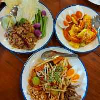 ตำกระเทย ร้านส้มตำสุดแซ่บในเมืองบุรีรัมย์