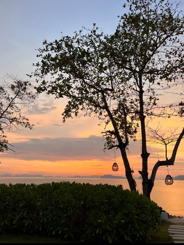🌅 โรงแรมบันยันทรีกระบี่ ติดหาด พระอาทิตย์ตกสวยมาก