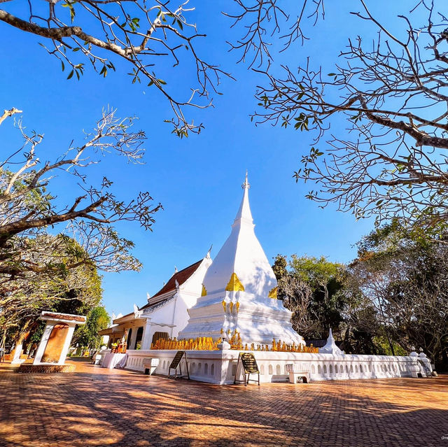 พระธาตุศรีสองรัก จ.เลย