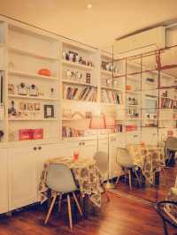 Little White Cafe