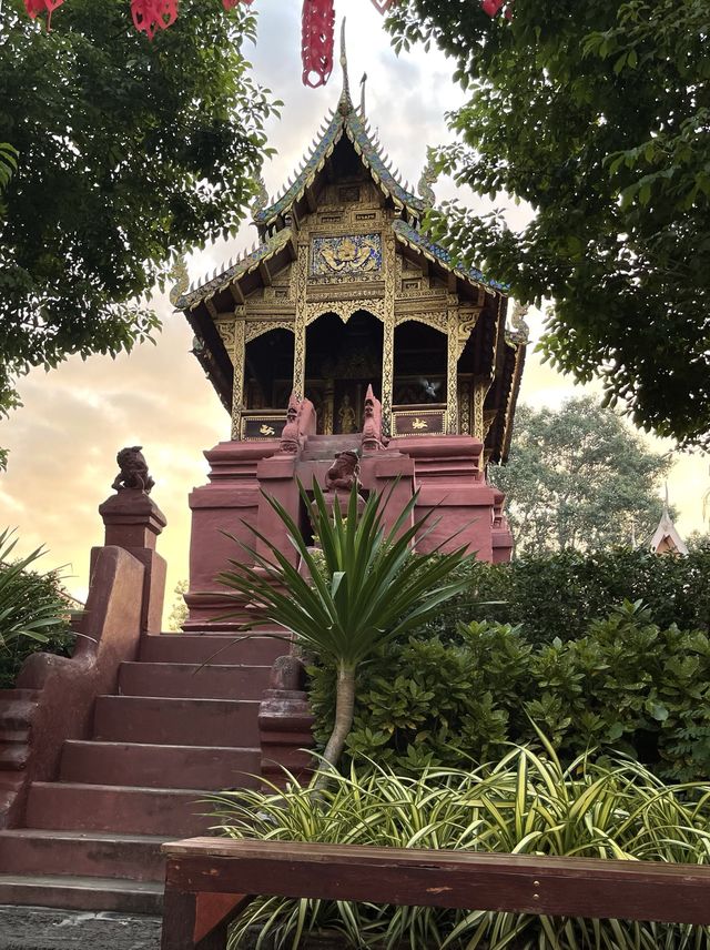 วัดพระธาตุหริภุญชัย วรมหาวิหาร
