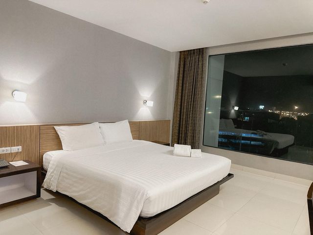 รีวิวที่พัก : The One Hotel Bueng Kan