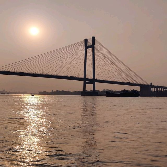 Exploring the Magnificence of Howrah Bridge