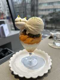 贅沢な映えパフェが食べられる場所