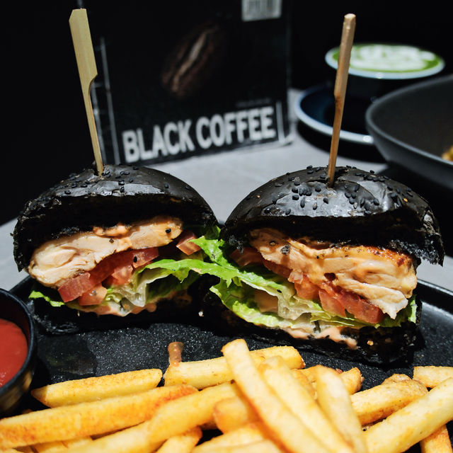 【暗黑cafe🖤必食甜點提拉米蘇】