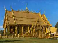 วัดปากน้ำโจ้โล้ พระอุโบสถสีทอง