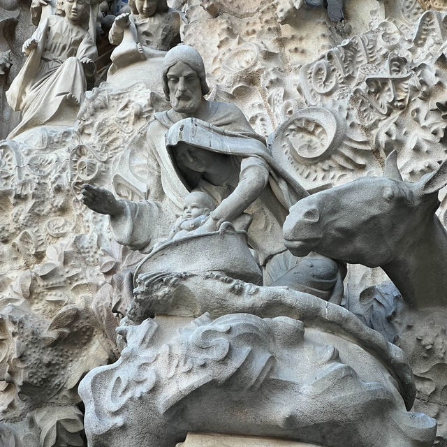 Sagrada Família – “The Forest and the Symphony of Light Within the Basilica”