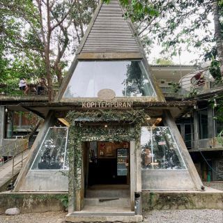 KOPITEMPURAN | THE SENSATION OF DRINKING COFFEE IN THE MIDDLE OF THE FOREST