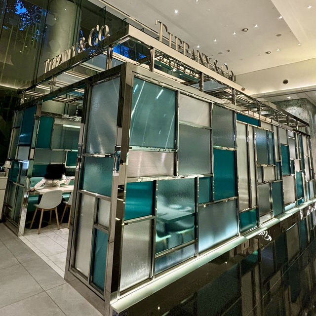 【香港・尖沙咀】アジア初出店のティファニーカフェ「The Tiffany Blue Box Café」
