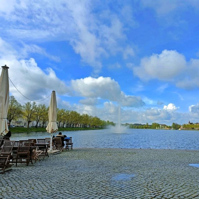 Let's walk around the city of Schwerin, Germany!