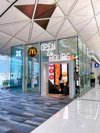 My Memorable Experience at Hong Kong International Airport