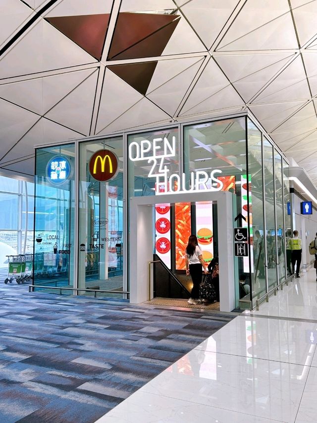 My Memorable Experience at Hong Kong International Airport