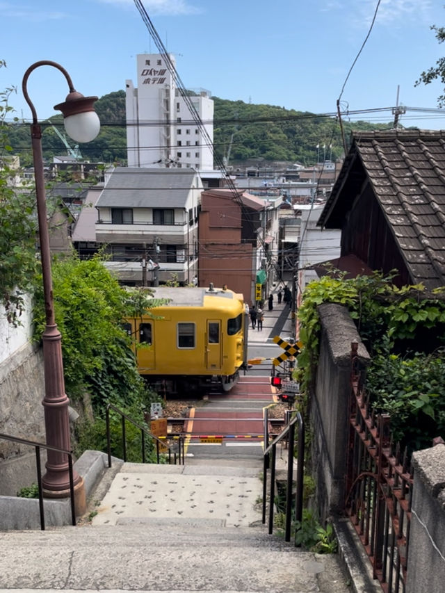 広島　尾道の長い階段の先にある絶景🍁