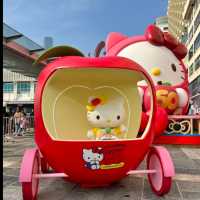 Hello Kitty 50周年花車巡遊主題裝置