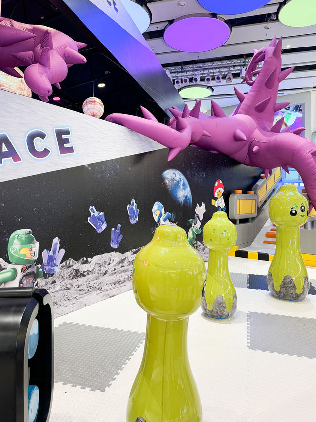 香港打卡｜ 𝗟𝗘𝗚𝗢®外星小生物登陸荃灣👽