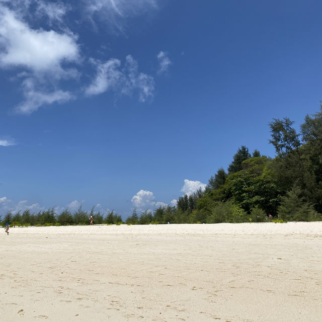Bamboo island เกาะไม้ไผ่ที่ต้องซ้ำ 