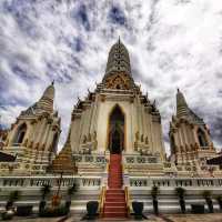 สักการะพระสิทธารถ ณ วัดพิชยญาติการามฯ