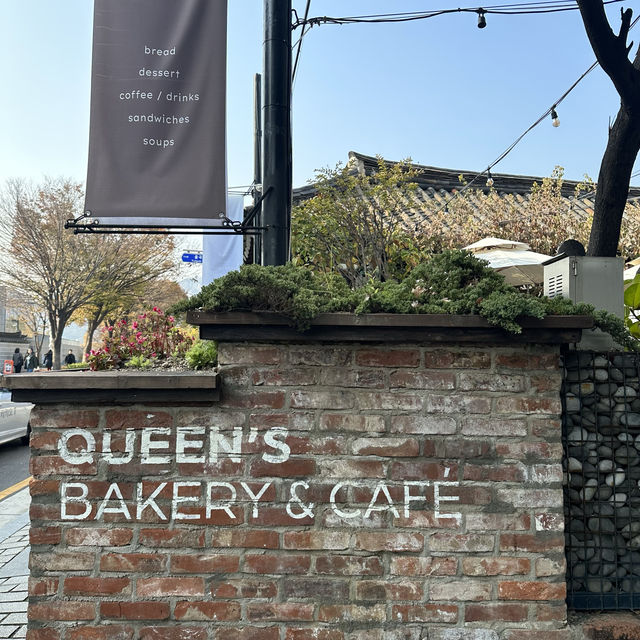 《韓国/三清洞》 パン好きさんにおすすめしたい！QUEEN'S BAKERY & CAFE ☕️🥐🥖