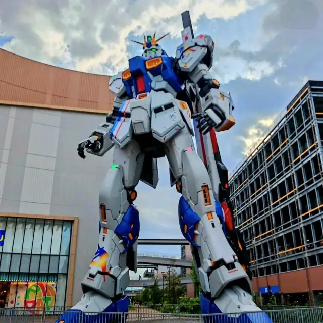 與家人暢玩一整天的台場