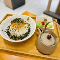 Nice cafe