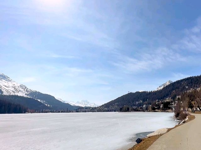 高山湖泊漫步體驗