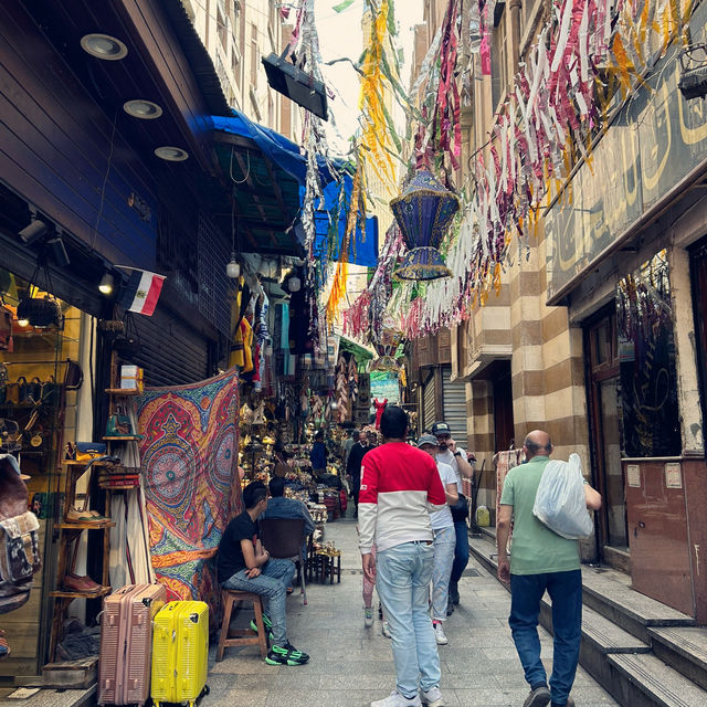 Khan el-Khalili Bazaar: Scented Spices and Colourful Crafts