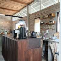 ZMOY Cafe (ศรีมอย คาเฟ่)