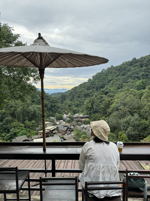 ระเบียงวิว แม่กำปอง |  จ.เชียงใหม่ 🏡⛰️☀️🌳