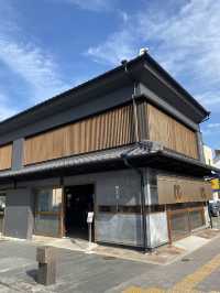 結合傳統與現代的咖啡廳《咖啡迴廊》