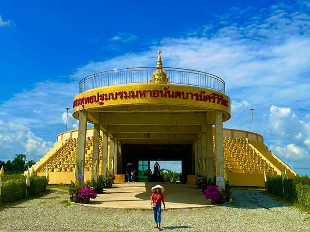 ขอพรพระพุทธปฐมบรมมหาอนันตบารมีศรีวิริยะ