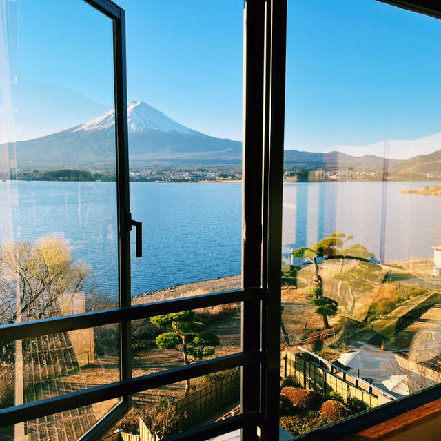 富士山真的太美了！位於河口湖頭排的地理位置✌🏻