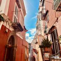 Don’t miss the colourful island of Procida 🇮🇹 