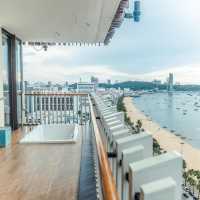 โรงแรมสวย กลางเมืองพัทยา เห็นพลุชัดมากๆ
