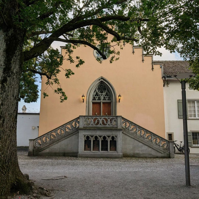 Discovering Lindenhof Hill: Zurich’s Historic Gem