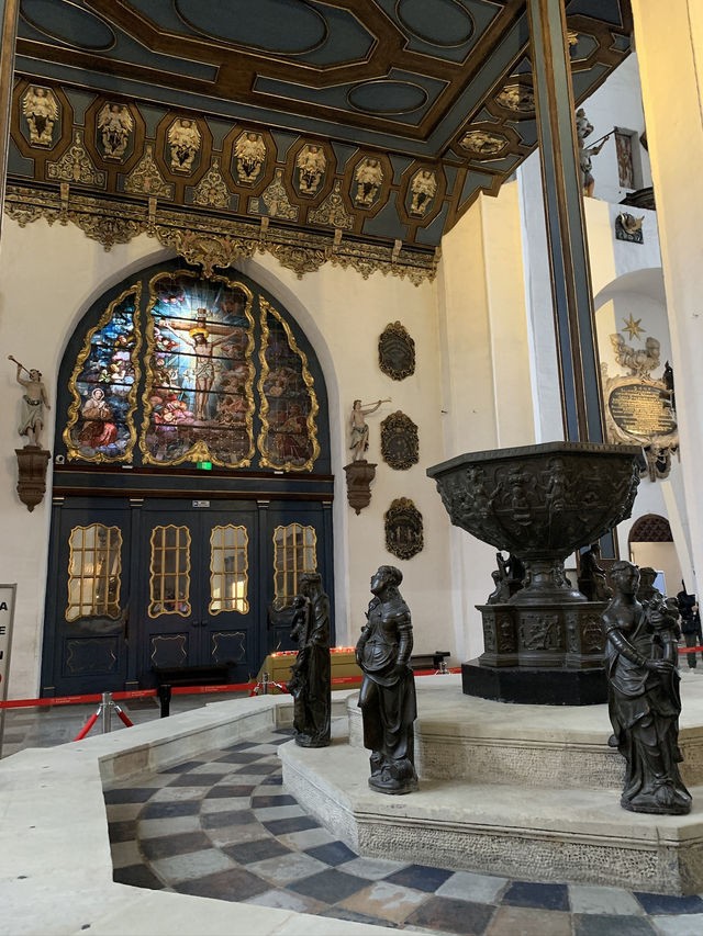 St. Mary’s Basilica: An Artistic Marvel in Gdańsk