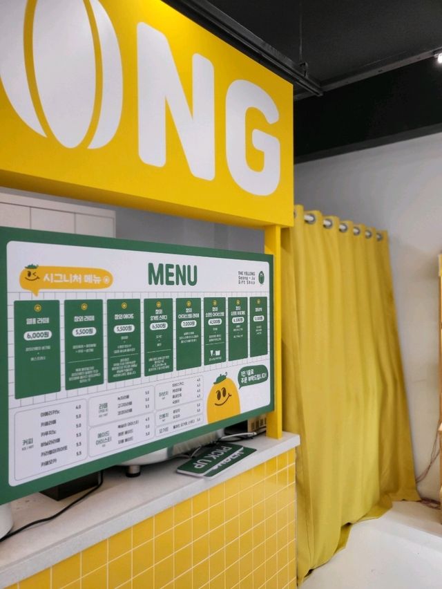 귀여운 참외 기념품이 있는 성주카페