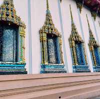 泰國曼谷具有特色的曆史古跡寺廟景點:Wat Pradittharam (Wat Mon)，巨大金色臥佛，適合拍照📸打卡。