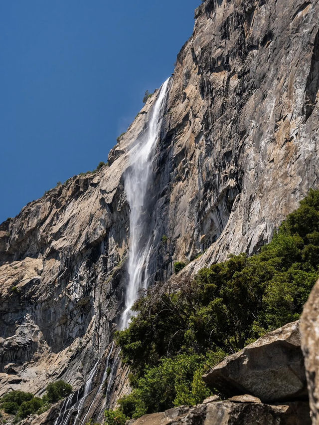 A Guide to Chasing Waterfalls in Yosemite National Park