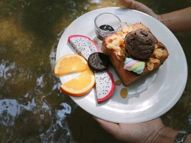 คลองหลังบ้าน Cafe camp