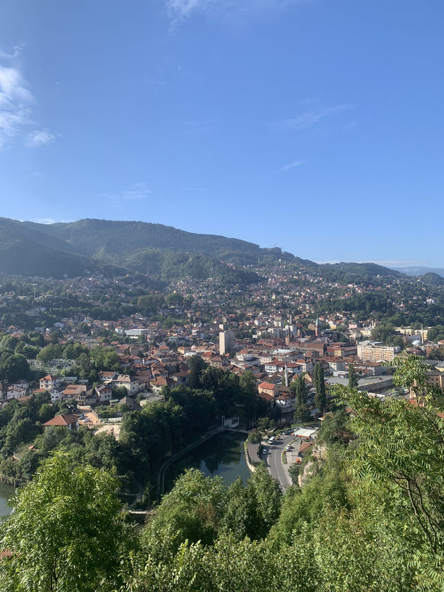 Feeling active? 🥾 Sarajevo viewpoint Hike got you covered 😍