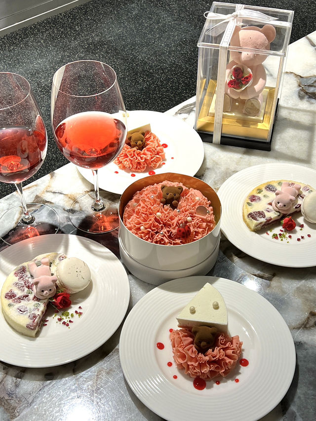 Elegant Desserts at Louange Tokyo - Le Musée🌹