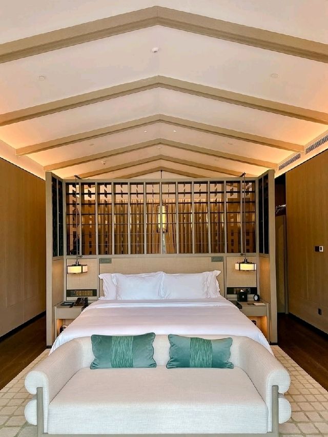 $1299入住粉紅色悅榕莊包4餐