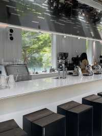 曼谷探店｜隱藏在樹林中的世外桃源咖啡店